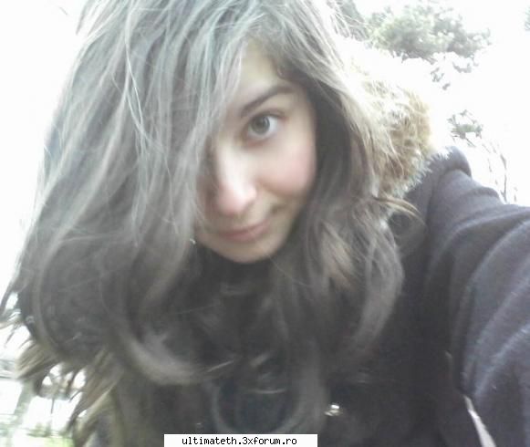 `Ayo,guess who's here :3 - Ayo,lume.Numele meu?Ally.Varsta?13,aproape - Me,Myself and I