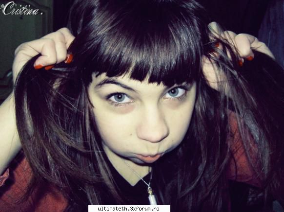 Ce spui băă? - Haladito . Bai smecheritoo b-) . I'm da` BO$$:> - Me,Myself and I