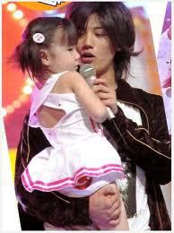 Kat Tun - Ueda e asa inocent. 8-> Fata noastra :)) - Other Stars