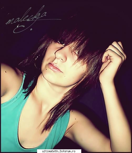 Magdalena. - Hey Theya :* ! Bien fac,supravietuiesc,merci,tu? - Me,Myself and I