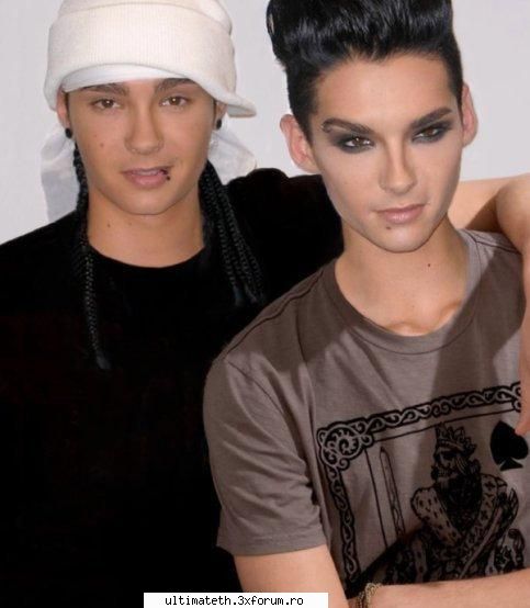 Poze - Tom scoate pieptul in fata! - Kaulitz Twins