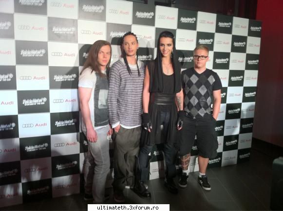 Poze - Iar nu-mi place cum e imbracat Tom =( - Tokio Hotel
