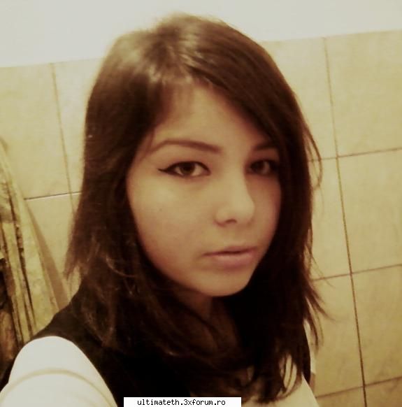 Stupid Coke. - Sunt Coke si am primit premiul Miss Lenesa - Me,Myself and I