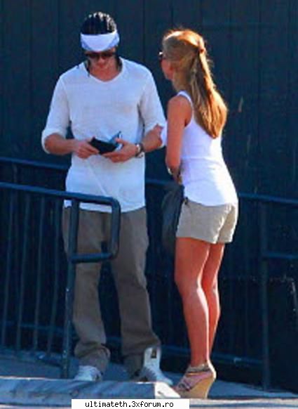Tom's new girlfriend? - In poza asta se vede clar ca l a facut de bani - Tom Kaulitz