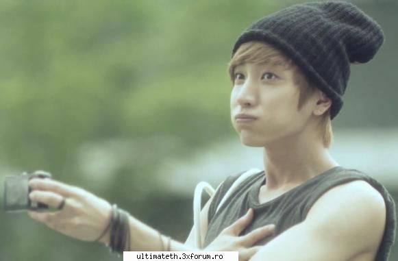 Vreau o poza - Vreau o poza cu HeeChul si Han Geng - Games