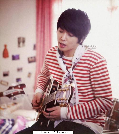 vreau o poza cu leeteuk vreau o poza
